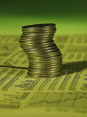 포토 JPG 스튜디오촬영 돈 실내 그림자 근접촬영 사람없음 세로 금융 경제 동전 여러개 달력 신문 백원 오브젝트 국내포토 뷰포인트 다수 내부 간행물 뉴스 재산 파일형식