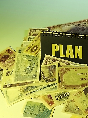 포토 JPG 스튜디오촬영 지폐 돈 실내 근접촬영 사람없음 세로 금융 경제 하이앵글 달력 오브젝트 외화 여러장 국내포토 뷰포인트 다수 내부 재산 파일형식