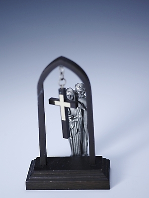 포토 JPG 스튜디오촬영 종교 십자가 종교용품 기독교용품 실내 사람없음 장식 세로 조각상 천주교 예수 작품 마리아 국내포토 미술 내부 조형물 신_종교 파일형식