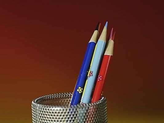 포토 JPG 스튜디오촬영 문구용품 색연필 실내 근접촬영 사람없음 가로 컬러풀 필기구 연필꽂이 국내포토 뷰포인트 컬러 학용품 내부 오브젝트 파일형식