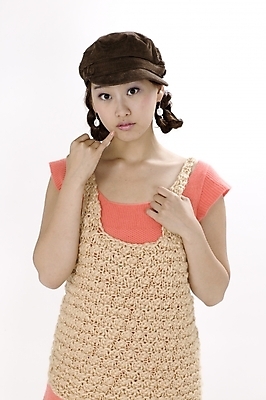 포토 JPG 스튜디오촬영 모델 모자 여자 포즈 모션 양갈래머리 땋은머리 실내 무표정 표정 한명 서기 사람 손짓 상반신 20대 성인 청춘 귀여움 매력적 한국인 즐거움 니트 상큼 묶은머리 여자만 여자한명만 성인여자만 청년만 청년여자만 성인한명만 청년여자한명만 성인여자한명만 성인만 국내포토 1 헤어스타일 잡화 감정 컨셉 상의 동양인 청년 내부 파일형식