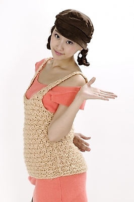 포토 JPG 스튜디오촬영 모델 모자 여자 포즈 모션 양갈래머리 땋은머리 실내 표정 한명 서기 미소 사람 손짓 상반신 20대 성인 옆모습 귀여움 한국인 즐거움 니트 뒷짐 묶은머리 여자만 여자한명만 성인여자만 청년만 청년여자만 성인한명만 청년여자한명만 성인여자한명만 성인만 국내포토 1 헤어스타일 잡화 감정 뷰포인트 컨셉 상의 동양인 청년 내부 파일형식