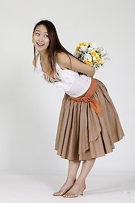 포토 JPG 스튜디오촬영 전신 모델 직업 긴머리 여자 꽃 행복 구두 꽃다발 프로포즈 모션 생머리 실내 허리숙이기 한명 서기 미소 들기 사람 손짓 20대 성인 옆모습 치마 장미 한국인 벨트 뒷짐 란제리룩 고개들기 여자만 여자한명만 성인여자만 청년만 청년여자만 성인한명만 청년여자한명만 성인여자한명만 성인만 국내포토 식물 1 헤어스타일 잡화 옷 감정 뷰포인트 신발 하의 표정 숙이기 동양인 청년 내부 파일형식