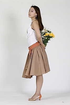 포토 JPG 스튜디오촬영 전신 모델 직업 긴머리 여자 꽃 행복 구두 꽃다발 프로포즈 모션 생머리 실내 무표정 한명 서기 들기 사람 손짓 20대 성인 옆모습 치마 장미 한국인 벨트 뒷짐 란제리룩 여자만 여자한명만 성인여자만 청년만 청년여자만 성인한명만 청년여자한명만 성인여자한명만 성인만 국내포토 식물 1 헤어스타일 잡화 옷 감정 뷰포인트 신발 하의 표정 동양인 청년 내부 파일형식