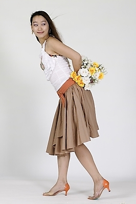 포토 JPG 스튜디오촬영 전신 모델 직업 긴머리 여자 꽃 행복 구두 꽃다발 프로포즈 모션 생머리 실내 한명 서기 미소 들기 사람 손짓 20대 성인 옆모습 치마 장미 한국인 벨트 뒷짐 란제리룩 여자만 여자한명만 성인여자만 청년만 청년여자만 성인한명만 청년여자한명만 성인여자한명만 성인만 국내포토 식물 1 헤어스타일 잡화 옷 감정 뷰포인트 신발 하의 표정 동양인 청년 내부 파일형식