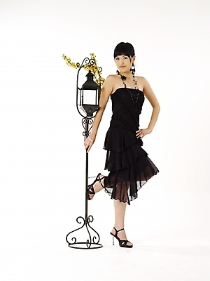 포토 JPG 스튜디오촬영 전신 모델 드레스 원피스 여자 구두 포즈 실내 한명 누끼 사람 20대 성인 세로 노란색 검은색 한국인 스탠드 하이힐 여자만 여자한명만 성인여자만 청년만 청년여자만 성인한명만 청년여자한명만 성인여자한명만 성인만 국내포토 1 옷 컬러 신발 조명 동양인 청년 내부 여성화 파일형식