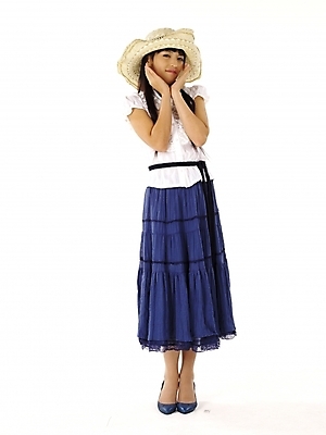 포토 JPG 스튜디오촬영 전신 모델 모자 긴머리 여자 구두 포즈 실내 한명 누끼 사람 손짓 20대 성인 세로 치마 한국인 흰색 남색 여자만 여자한명만 성인여자만 청년만 청년여자만 성인한명만 청년여자한명만 성인여자한명만 성인만 국내포토 1 헤어스타일 잡화 컬러 신발 모션 하의 동양인 청년 내부 파일형식