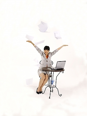 포토 JPG 스튜디오촬영 전신 모델 여자 구두 포즈 의자 비즈니스 탁자 날리기 실내 한명 미소 웃음 사람 정장 20대 성인 세로 노트북 치마 기쁨 한국인 업무 직장인 비즈니스우먼 작업실 문서 여자만 여자한명만 성인여자만 청년만 청년여자만 성인한명만 청년여자한명만 성인여자한명만 성인만 국내포토 직업 1 옷 감정 가구 신발 모션 하의 표정 동양인 청년 내부 전자제품 작업 파일형식