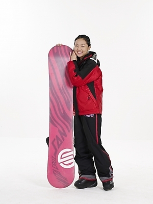 포토 JPG 스튜디오촬영 전신 여자 스포츠 겨울스포츠 실내 한명 미소 누끼 사람 20대 레포츠 청춘 한국인 스노우보드 스키복 여자만 여자한명만 성인여자만 청년만 청년여자만 성인한명만 청년여자한명만 성인여자한명만 성인만 국내포토 1 옷 컨셉 레저 스키 표정 동양인 청년 내부 보드_스포츠 파일형식