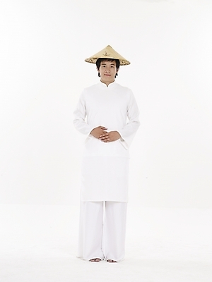 포토 JPG 스튜디오촬영 전신 모델 모자 남자 아시아 외국문화 포즈 실내 표정 한명 누끼 사람 동양인 세로 전통의상 베트남 베트남문화 아오자이 남자만 남자한명만 국내포토 1 동양문화 전통 잡화 나라 문화 인종 내부 동남아시아 파일형식