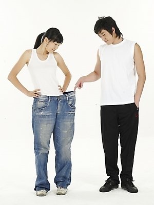 포토 JPG 스튜디오촬영 전신 여자 남자 다이어트 실내 누끼 사람 20대 성인 두명 한국인 청바지 청년만 성인만 국내포토 바지 건강 동양인 청년 내부 파일형식