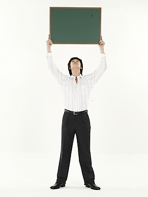 포토 JPG 스튜디오촬영 전신 남자 비즈니스 실내 한명 누끼 사람 20대 성인 세로 칠판 한국인 직장인 비즈니스맨 남자만 남자한명만 성인남자만 청년만 청년남자만 청년남자한명만 성인한명만 성인남자한명만 성인만 국내포토 직업 1 동양인 청년 내부 파일형식