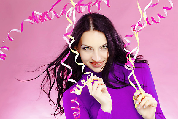 포토 JPG 해외이미지 라이프스타일 응시 여자 행복 종이 얼굴 분홍색 포즈 크리스마스 모션 휴가 발렌타인데이 건강 한명 사람 이벤트 파티 축제 축하 생일 저녁 기회 해외202004 해외포토 1 시선 기념일 감정 컬러 컨셉 데이이벤트 생활 신체부위 야간 파일형식