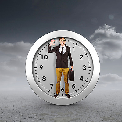 포토 JPG 해외이미지 백인 응시 남자 행복 시계 서류가방 비즈니스 하늘 넥타이 한명 미소 풍경 20대 컴퓨터그래픽 디지털 인사 잡기 시간 비즈니스맨 괴짜 마감 해외202004 해외포토 서양인 1 시선 잡화 감정 컨셉 가방 모션 표정 사람 청년 그래픽 예절 직장인 파일형식