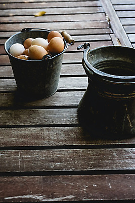 포토 JPG 해외이미지 음식 건강 사람없음 갈색 계란 신선 상품 양동이 유기농 날것 내추럴 해외202004 해외포토 웰빙 컬러 알 파일형식