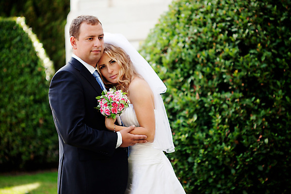 포토 JPG 해외이미지 주간 커플 공원 여자 남자 신부 결혼 결혼식 성인 야외 두명 옆모습 낭만 성인만 해외202004 해외포토 자연요소 공공시설 뷰포인트 컨셉 관계 사람 이벤트 파일형식