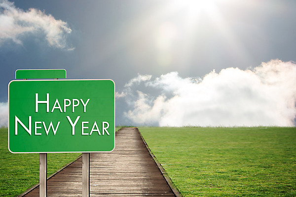 포토 JPG 해외이미지 구름 길 밭 텍스트 하늘 사람없음 초록색 방향 사인 도로표지판 해피뉴이어 수평선 카피스페이스 해외202004 해외포토 자연요소 도로 컬러 농업 공백 새해인사 표지판 파일형식