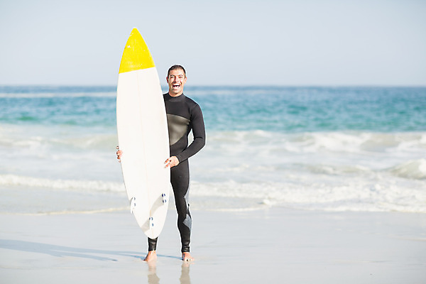 포토 JPG 해외이미지 백인 라이프스타일 응시 남자 행복 모래 파도 바다 여행 휴가 한명 서기 사람 성인 야외 30대 맑음 수상스포츠 잡기 서핑보드 서핑 서퍼 성인남자한명만 해외202004 해외포토 서양인 1 시선 감정 스포츠 모션 날씨 운동선수 생활 장년 보드_스포츠 남자한명만 성인남자만 파일형식