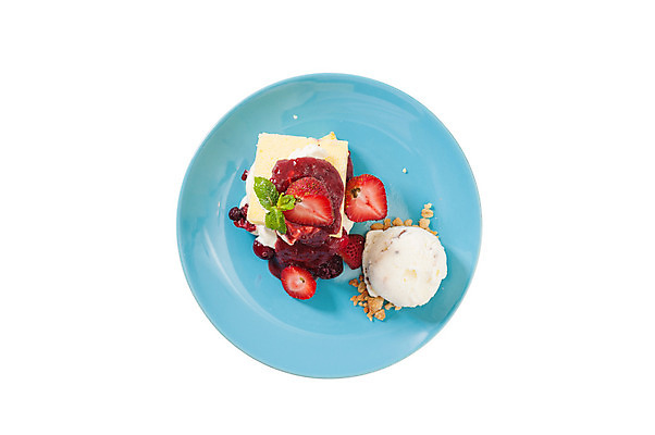 포토 JPG 해외이미지 클리핑패스 음식 백그라운드 과일 딸기 아이스크림 디저트 요리 사람없음 과자 케이크 식당 냉동 빵집 추위 신선 고급 달콤 맛 설탕 국자 고립 바닐라 젤라또 페스츄리 핸드메이드 맛있는 해외202004 해외포토 빵 컨셉 주방용품 상점 파일형식