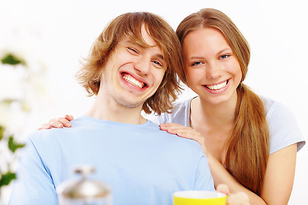 포토 JPG 해외이미지 백인 라이프스타일 커플 여자 남자 행복 유럽 얼굴 커피 음료 2 가족 남편 주택 함께함 실내 사랑 한명 사람 앉기 20대 성인 컵 가로 소파 방 머그컵 마시기 흰색 아내 최고 편안함 카피스페이스 해외202004 해외포토 서양인 1 식기 감정 나라 컬러 컨셉 의자 관계 모션 청년 내부 건물 생활 신체부위 공백 감각 파일형식