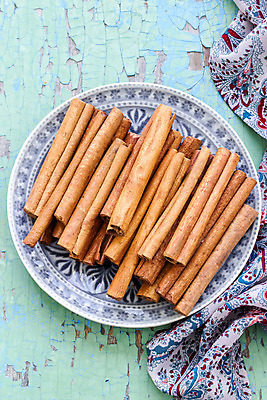 포토 JPG 해외이미지 접시 음식 백그라운드 재료 디저트 건조 요리 사람없음 장식 갈색 주방 조미료 막대기 달콤 가루 향신료 오브젝트 향료 향 시나몬 해외202004 해외포토 식기 컬러 맛 향기 냄새 향미료 파일형식