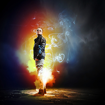 포토 JPG 해외이미지 백인 모델 라이프스타일 남자 행복 별 음악 미술 한명 소년 성인 빛 컬러풀 파티 유행 축제 콘서트 공연 연주자 음악가 가수 무대 기타 악단 야간 시원함 클럽 디스코 쇼 뮤지컬 해외202004 해외포토 자연요소 서양인 직업 1 감정 어린이 컬러 현악기 문화예술 사람 이벤트 생활 춤 파일형식