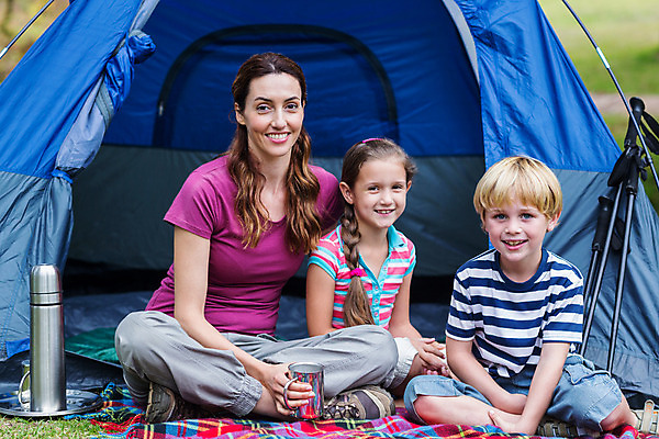 포토 JPG 해외이미지 나무 백인 라이프스타일 여자 남자 딸 행복 아들 어린이 가족 자연 엄마 휴가 함께함 텐트 사랑 앉기 소년 잔디 성인 야외 세명 초록색 30대 봄 캠핑 시골 캠핑장 해외202004 해외포토 서양인 식물 계절 감정 컬러 컨셉 관계 모션 레저 캠핑도구 사람 생활 장년 생태계 파일형식