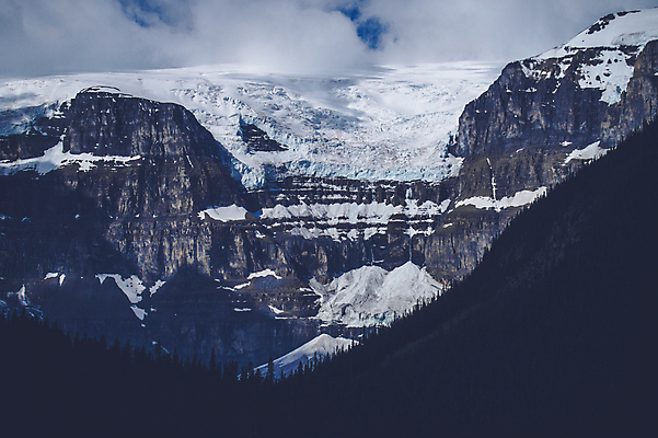 포토 JPG 해외이미지 나무 구름 공원 유럽 여행 백그라운드 겨울 자국 자연 하늘 산 파노라마 풍경 초원 사람없음 야외 세로 초록색 파란색 골짜기 계곡 맑음 미국 하이킹 바위 시골 오픈 정상 숲 언덕 산등성이 빙하 알프스 장면 폭풍 절정 해외202004 해외포토 자연요소 식물 계절 공공시설 나라 컬러 북아메리카 레저 날씨 촬영기법 돌_바위 생태계 파일형식