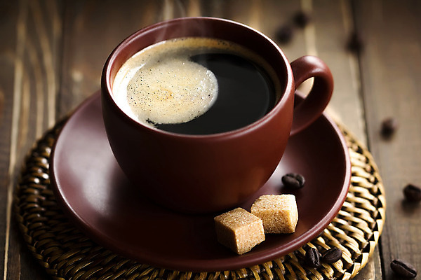 포토 JPG 해외이미지 커피 음료 탁자 사람없음 컵 갈색 식당 검은색 거품 카페 머그컵 뜨거움 설탕 아메리카노 카푸치노 에스프레소 라떼 모카 카페인 맛있는 해외202004 해외포토 식기 컬러 가구 상점 파일형식