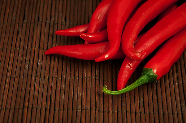 포토 JPG 해외이미지 식물 음식 백그라운드 채소 재료 자연 고추 파프리카 건강 요리 사람없음 빨간색 초록색 우주 주방 활발 종 흰색 신선 뜨거움 양념 조미료 그룹 맛 먹기 향신료 오브젝트 유기농 매움 날카로움 향료 후추 칠레 연소 고립 살사댄스 숙성 채식주의자 페퍼로니 해외202004 해외포토 웰빙 컬러 컨셉 모션 춤 남아메리카 소시지 생태계 채식 향기 냄새 향미료 파일형식