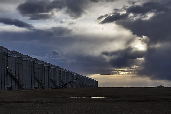 포토 JPG 해외이미지 구름 캐나다 자연 하늘 날씨 풍경 초원 사람없음 야외 여름 어둠 시골 위험 폭풍 내추럴 뇌우 폭풍우 해외202004 해외포토 자연요소 계절 컨셉 북아메리카 비_날씨 자연재해 생태계 파일형식