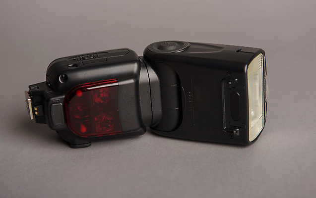 포토 JPG 해외이미지 직업 백그라운드 전구 유리 서기 사람없음 야외 옆모습 빛 카메라 디지털 검은색 사진촬영 힘 장비 흰색 공구 램프 손전등 뜨거움 휴대용 플라스틱 사진사 오브젝트 싱글 각도 전자 슛 기어 고립 해외202004 해외포토 뷰포인트 컬러 모션 재질 조명 전자제품 촬영 도구 작가 파일형식