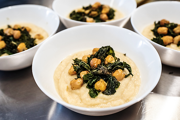 포토 JPG 해외이미지 전통 음식 백그라운드 채소 탁자 콩 파슬리 건강 요리 사람없음 초록색 우주 샐러드 사발 지중해 허브 날것 점심식사 병아리콩 비트 아랍어 이스라엘 채식주의자 총각무 케일 비건 해외202004 해외포토 식물 바다 컬러 가구 곡류 식사 사기그릇 무 채식 서아시아 파일형식