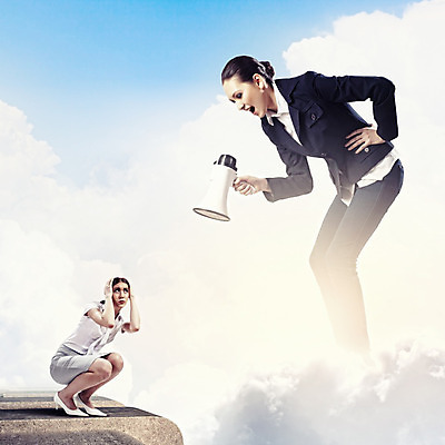 포토 JPG 해외이미지 여자 감정 셔츠 2 비즈니스 관계 노동자 스트레스 말하기 서기 사람 정장 두명 머리 확성기 힘 소리 외침 듣기 미니어처 분노 업무 비즈니스우먼 대표 무서움 종업원 언덕 직원 리더 충격 시끄러움 문제 질서 명령 비명 해외202004 해외포토 직업 옷 상의 모션 신체부위 모형 예절 작업 직장인 파일형식