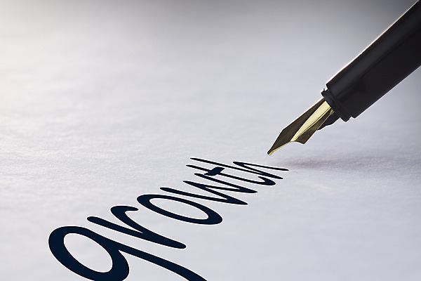 포토 JPG 해외이미지 종이 텍스트 사람없음 단어 만년필 성장 기록 페이지 진행 개발 유행어 해외202004 해외포토 문자 펜 유행 파일형식