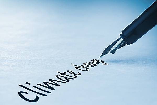 포토 JPG 해외이미지 종이 텍스트 사람없음 만년필 기록 페이지 기후변화 유행어 해외202004 해외포토 날씨 펜 유행 변화 파일형식