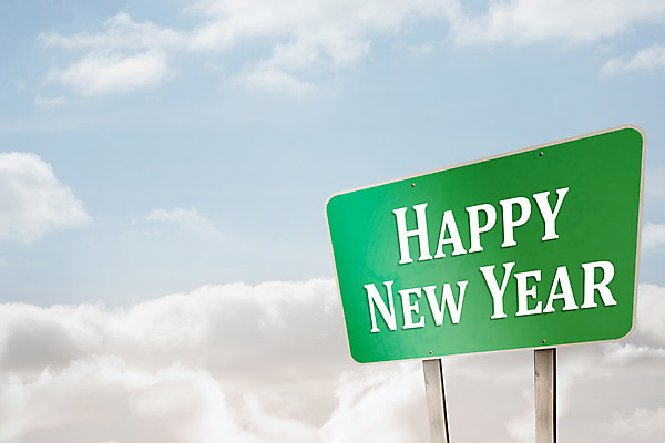 포토 JPG 해외이미지 구름 텍스트 하늘 사람없음 컴퓨터그래픽 초록색 파란색 햇빛 디지털 흰색 사인 도로표지판 해피뉴이어 카피스페이스 해외202004 해외포토 자연요소 도로 컬러 그래픽 태양 공백 새해인사 표지판 파일형식