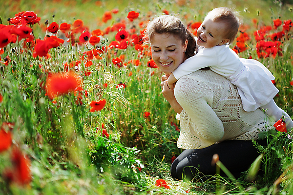 포토 JPG 해외이미지 라이프스타일 여자 꽃 딸 행복 어린이 밭 가족 자연 놀이 엄마 사람 야외 두명 걷기 봄 육아 자유 아기 작음 긍정 양귀비 걸음마 돌봄 초보 해외202004 해외포토 식물 계절 감정 컨셉 농업 관계 모션 생활 크기 생태계 파일형식