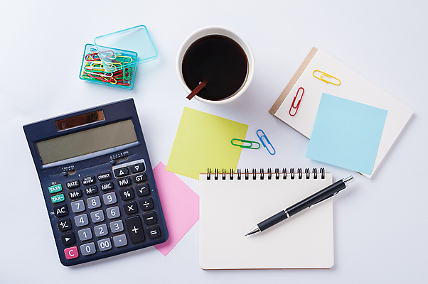 포토 JPG 해외이미지 라이프스타일 종이 커피 백그라운드 비즈니스 벽지 아이디어 직장 사람없음 책 사무실 연필 펜 다이어리 공백 계산기 업무 잡지 문서 클립 해외202004 해외포토 음료 컨셉 회사 문구용품 학용품 생활 간행물 필기구 사무용품 장비 작업 파일형식