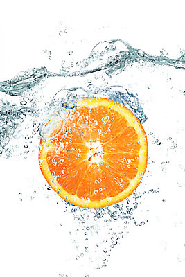 포토 JPG 해외이미지 음식 조각 백그라운드 컨셉 다이어트 과일 모션 수박 실내 식이요법 사람없음 물 힘 거품 폭포 젖음 추위 신선 액체 개울 떨어짐 흰배경 유기농 분무기 내추럴 고립 바이오 스플래쉬 해외202004 해외포토 자연요소 웰빙 자연 건강 내부 강 흰색 파일형식