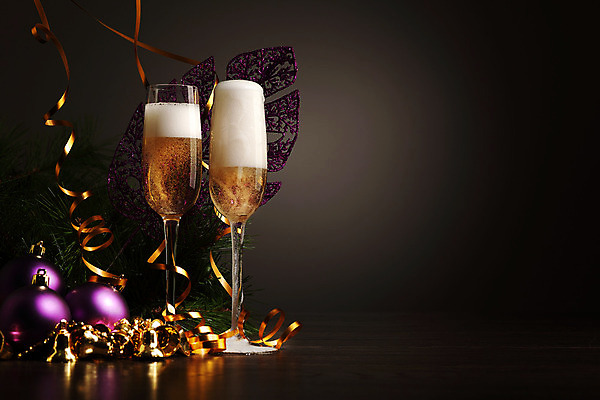 포토 JPG 해외이미지 디자인 기념일 행복 리본 음료 백그라운드 크리스마스 겨울 검은배경 새로움 기념 선물 사랑 사람없음 빛 상자 파티 축제 낭만 축하 알코올 샴페인 샴페인잔 해외202004 해외포토 계절 감정 컨셉 술잔 주류 이벤트 검은색 파일형식