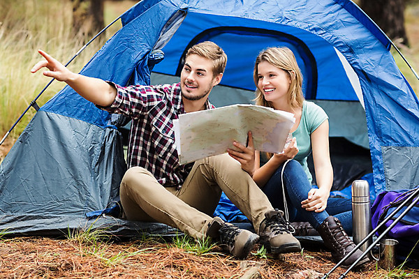 포토 JPG 해외이미지 백인 라이프스타일 손 커플 응시 여자 남자 행복 지도 손가락 자연 휴가 함께함 텐트 앉기 20대 성인 야외 두명 독서 캠핑 자유 시골 가리킴 숲 캠핑장 사인 보여주기 성인만 해외202004 해외포토 서양인 시선 감정 컨셉 관계 모션 레저 캠핑도구 사람 손짓 청년 생활 신체부위 생태계 파일형식
