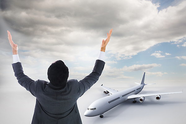 포토 JPG 해외이미지 구름 남자 무기 여행 비즈니스 하늘 휴가 짧은머리 비행기 갈색머리 한명 서기 사람 정장 손짓 20대 성인 컴퓨터그래픽 디지털 올려보기 흰색 비즈니스맨 오르기 성인남자한명만 해외202004 해외포토 자연요소 1 헤어스타일 옷 컬러 항공교통 모션 대중교통 청년 그래픽 직장인 남자한명만 성인남자만 파일형식