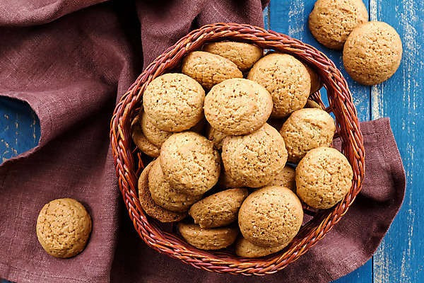 포토 JPG 해외이미지 음식 재료 탁자 디저트 주택 발렌타인데이 요리 사람없음 목재 갈색 쌓기 바구니 크래커 쿠키 주방 초콜릿 식사 시골 원형 달콤 맛 아침식사 상품 작음 설탕 굽기 먹기 묘사 냅킨 칼로리 흙더미 점심식사 오트밀 페스츄리 핸드메이드 귀리 맛있는 해외202004 해외포토 도형 나무 빵 컬러 가구 컨셉 모션 데이이벤트 곡류 건물 흙 크기 구이 파일형식 더미