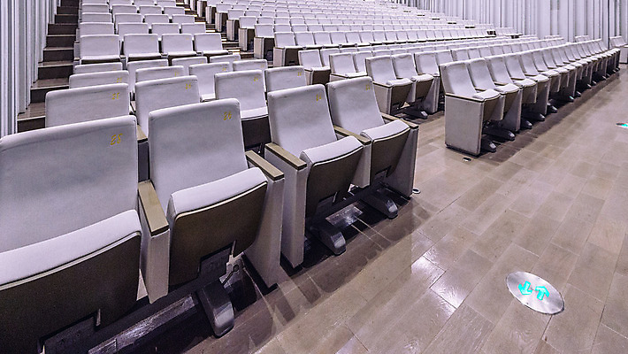 포토 JPG 해외이미지 디자인 가구 백그라운드 의자 비즈니스 회의 실내 미술 앉기 이벤트 사람없음 내부 빨간색 파란색 검은색 콘서트 공연 무대 발표 닫기 작음 영화관 극장 필름 영화 회의실 쇼 안락의자 일반 객석 오페라 줄서기 벨벳 해외202004 해외포토 컬러 생활용품 모션 문화예술 크기 실크 파일형식