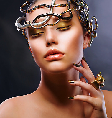 포토 JPG 해외이미지 모델 헤어스타일 손 여자 얼굴 건강 한명 사람 빛 갈색 노란색 유행 상점 귀걸이 검은색 화장품 립스틱 흰색 반지 못 화려 황금 고급 손톱관리 보석 속눈썹 피부 입술 열정 광택 거짓 돌봄 스타일링 완벽 의료성형뷰티 스타일 해외202004 해외포토 1 감정 컬러 컨셉 장신구 모션 신체부위 뷰티 공구 네일아트 광석 눈썹 파일형식