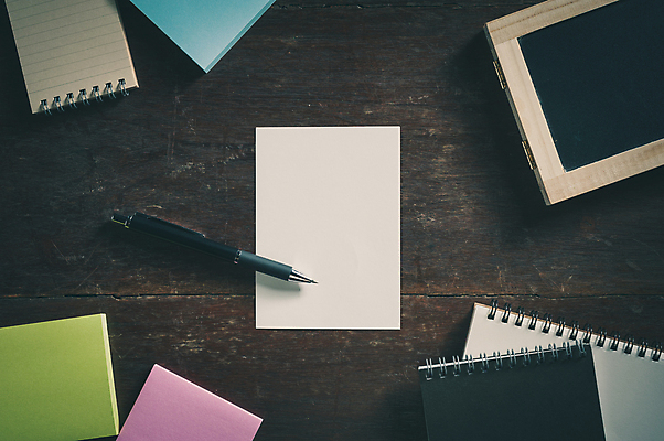 포토 JPG 해외이미지 라이프스타일 디자인 종이 백그라운드 비즈니스 텍스트 벽지 아침 추상 아이디어 직장 사람없음 목재 책 스터디 사무실 연필 펜 우주 다이어리 쪽지 공책 공백 기록 업무 오픈 발표 그리기 메시지 잡지 문서 페이지 시트 패드 소셜네트워크 어려움 조언 처음 필터 힙스터 효과 해외202004 해외포토 주간 나무 패션 컨셉 무늬 회사 재료 모션 문구용품 학용품 생활 간행물 학습 필기구 사무용품 작업 파일형식