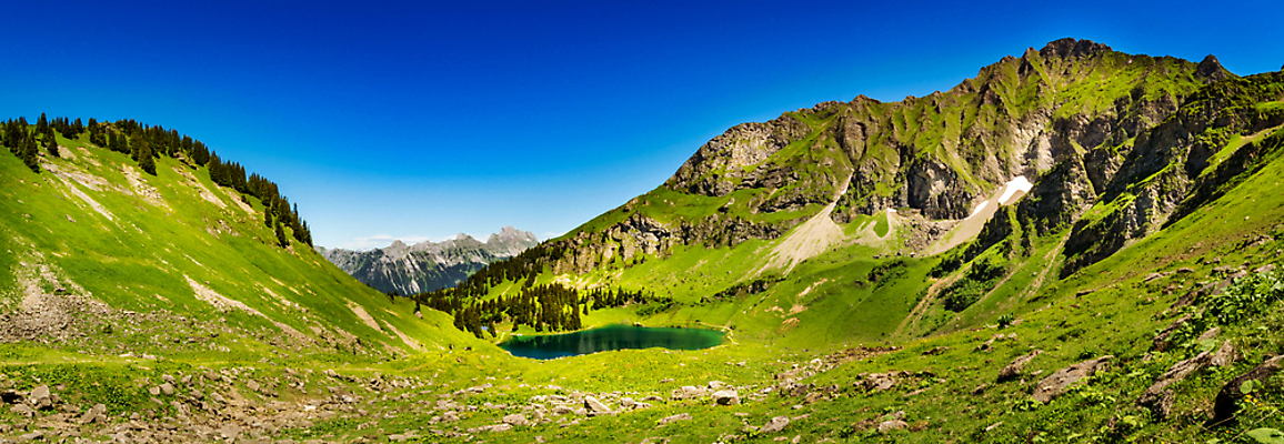 포토 JPG 해외이미지 구름 계절 유럽 호수 여행 백그라운드 자연 하늘 휴가 산 파노라마 풍경 초원 사람없음 야외 초록색 물 여름 파란색 반사 평화 환경 계곡 맑음 침묵 봄 연못 숲 언덕 알프스 장면 내추럴 웅장함 절정 해외202004 해외포토 자연요소 나라 컬러 컨셉 날씨 촬영기법 소리 생태계 파일형식