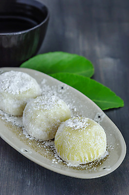 포토 JPG 해외이미지 전통 접시 문화 음식 재료 밥 디저트 콩 요리 동양인 사람없음 목재 컵 일본 검은색 식사 빵집 흰색 뜨거움 달콤 맛 설탕 반죽 부드러움 어려움 해외202004 해외포토 나무 식기 아시아 컬러 컨셉 곡류 인종 상점 감각 파일형식