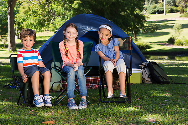 포토 JPG 해외이미지 나무 백인 라이프스타일 남자 행복 어린이 의자 가족 자연 휴가 함께함 텐트 사랑 앉기 소년 잔디 야외 세명 초록색 봄 캠핑 시골 캠핑장 언니 남동생 어린이만 해외202004 해외포토 서양인 식물 계절 감정 컬러 가구 컨셉 관계 모션 레저 캠핑도구 사람 생활 생태계 자매 동생 파일형식
